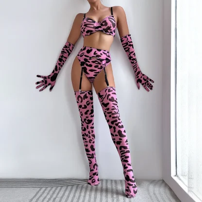 Intimate Sexy Set with Garter Belts - Image 3